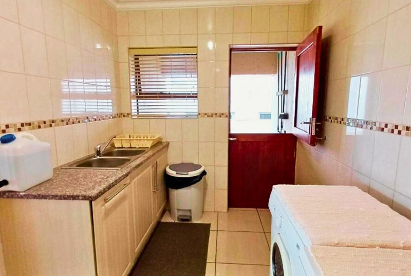 4 Bedroom Property for Sale in Monte Christo Western Cape